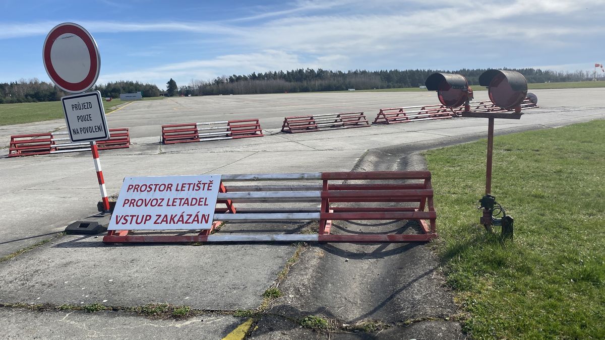 „Při konfliktu je letiště hlavní cíl napadení,“ bojí se u Plzně návratu vojáků